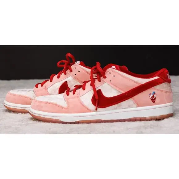 Nike SB Dunk Low Strangelove Pink Red Sneakers Mens 8.5 Womens 10 CT2552-800 - Picture 8 of 16